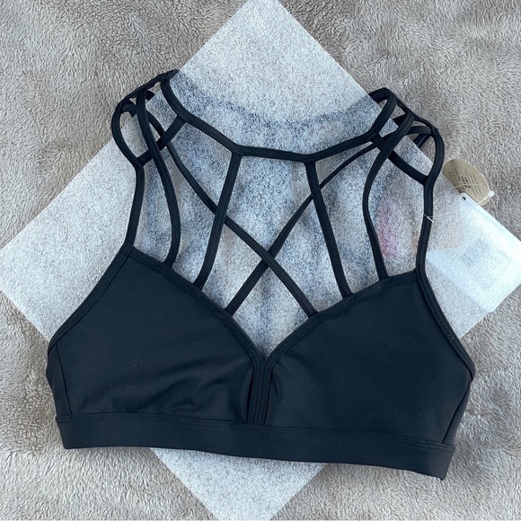 Reebok Tops - Reebok AI5467 Womens Dance Strappy Bra, S